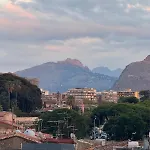 Terrace In The Sky Overlooking Historic Center Appartement Palerme